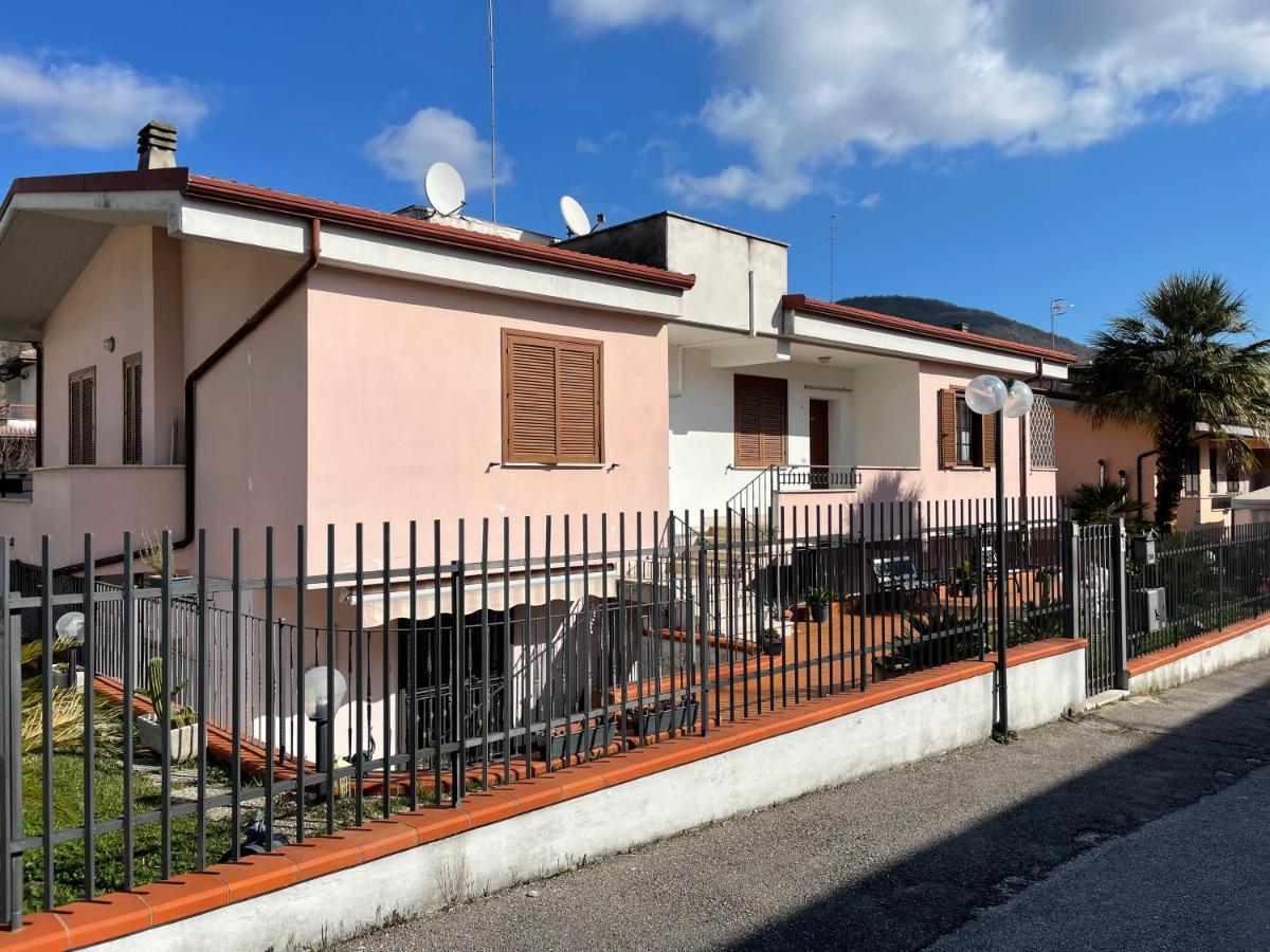 Villa Antonella Pozzilli ภายนอก รูปภาพ
